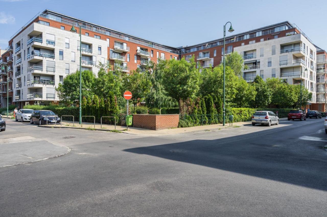 White Cascade Realty Apartment Будапеща Екстериор снимка