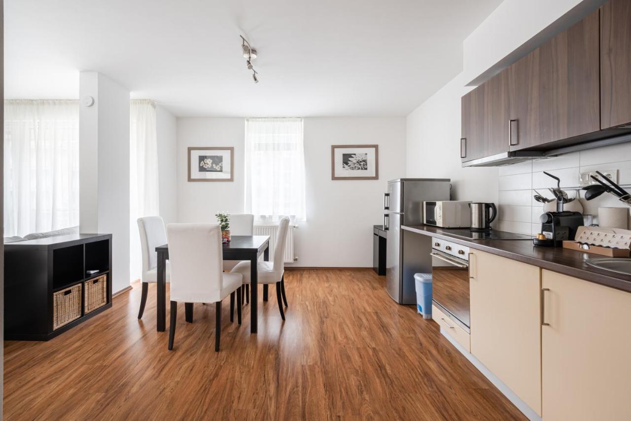 White Cascade Realty Apartment Будапеща Екстериор снимка