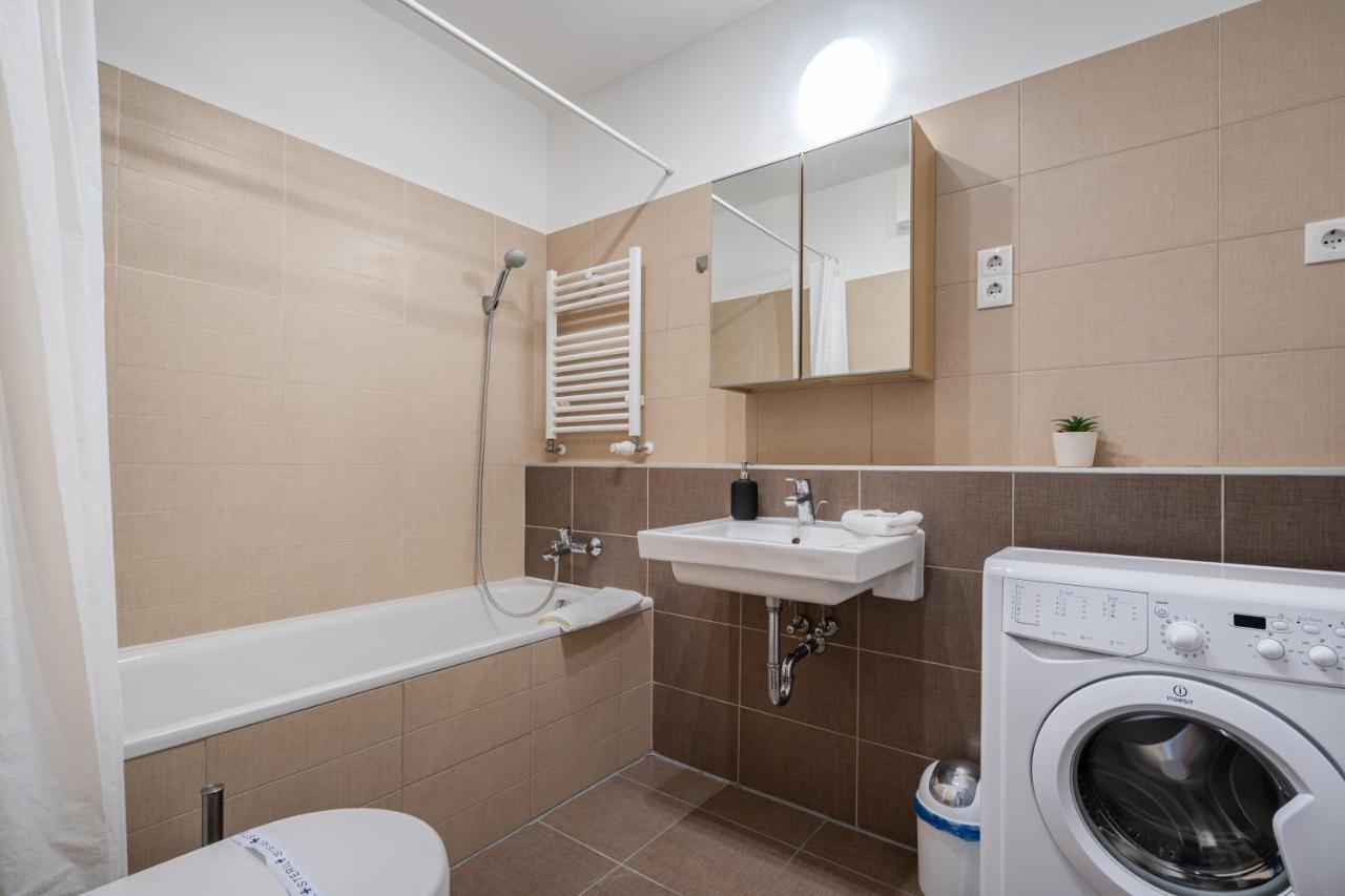 White Cascade Realty Apartment Будапеща Екстериор снимка