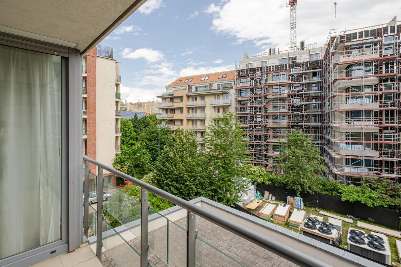 White Cascade Realty Apartment Будапеща Екстериор снимка