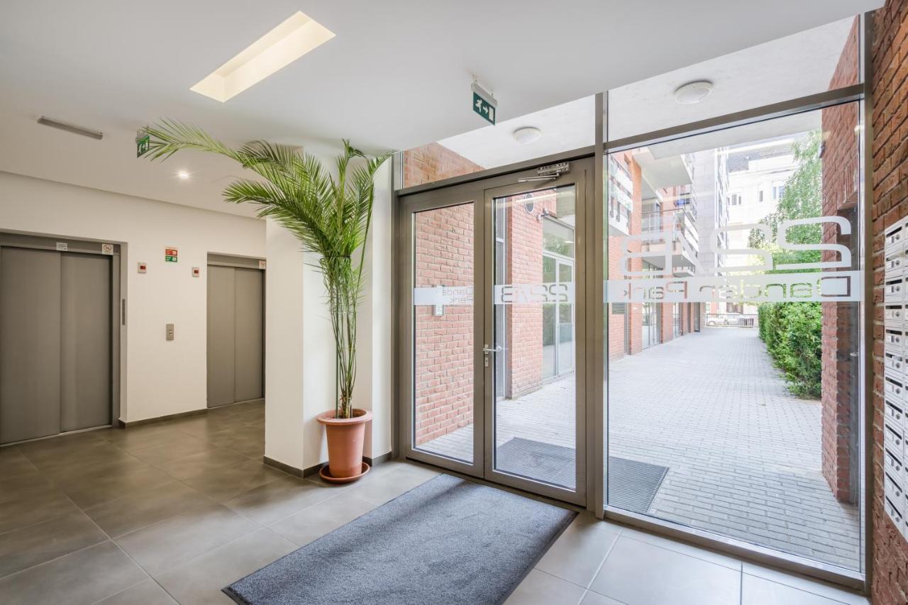 White Cascade Realty Apartment Будапеща Екстериор снимка